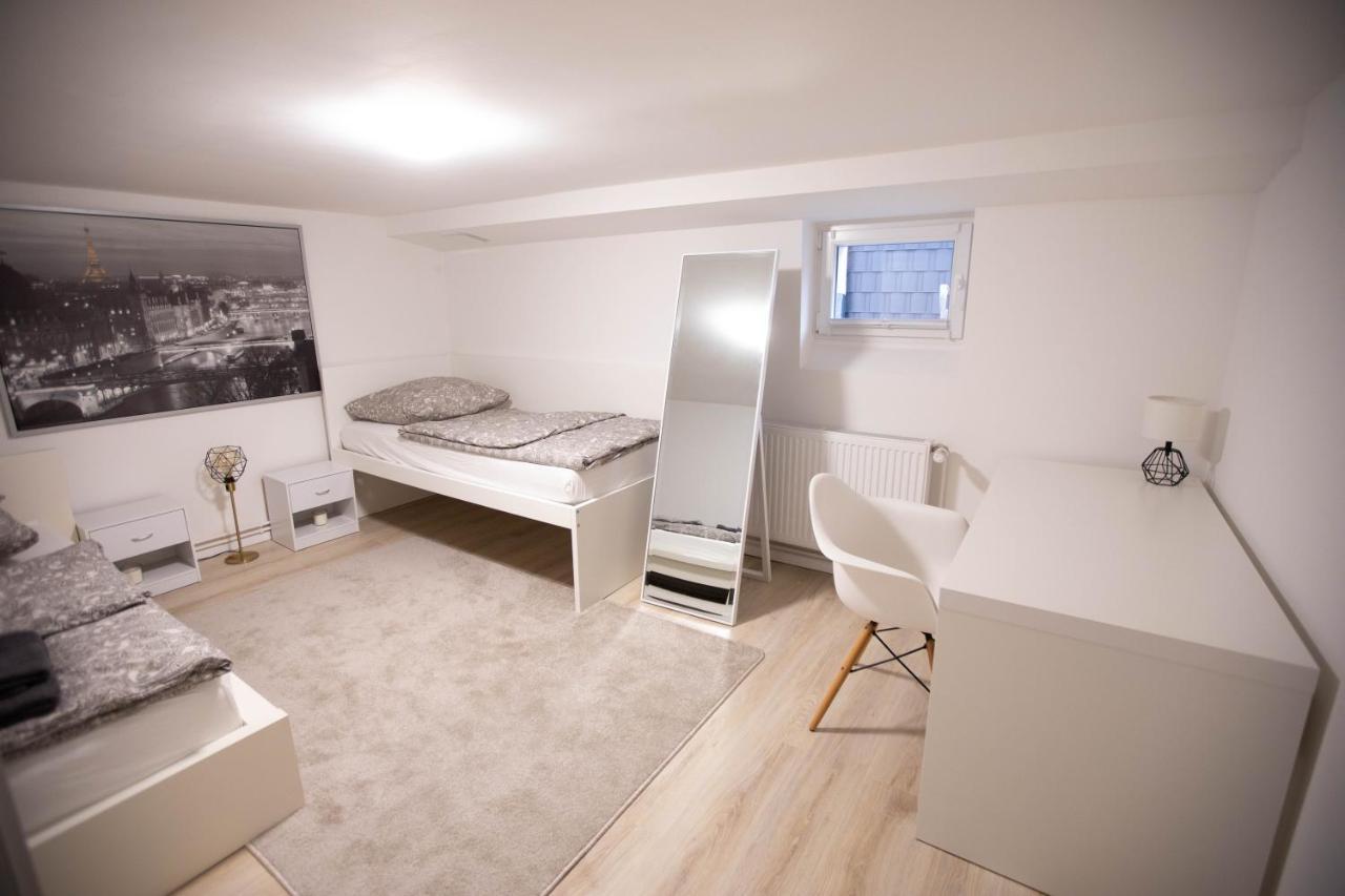 80Qm - 4 Rooms - Private Parking - Keller-Basement - Mallibase Apartments Hannover Exteriör bild